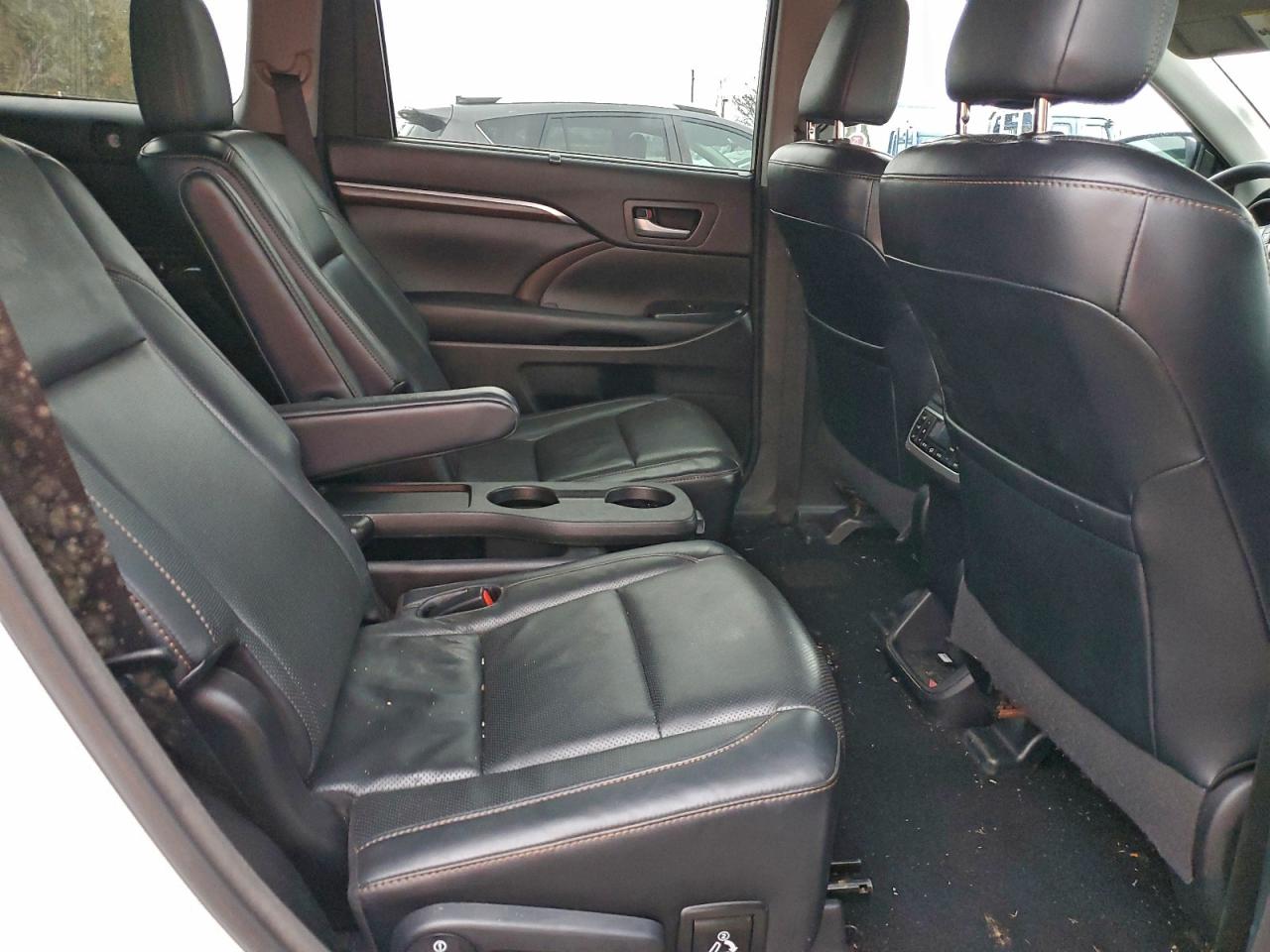 2016 Toyota Highlander Limited VIN: 5TDDKRFH0GS245630 Lot: 94737305