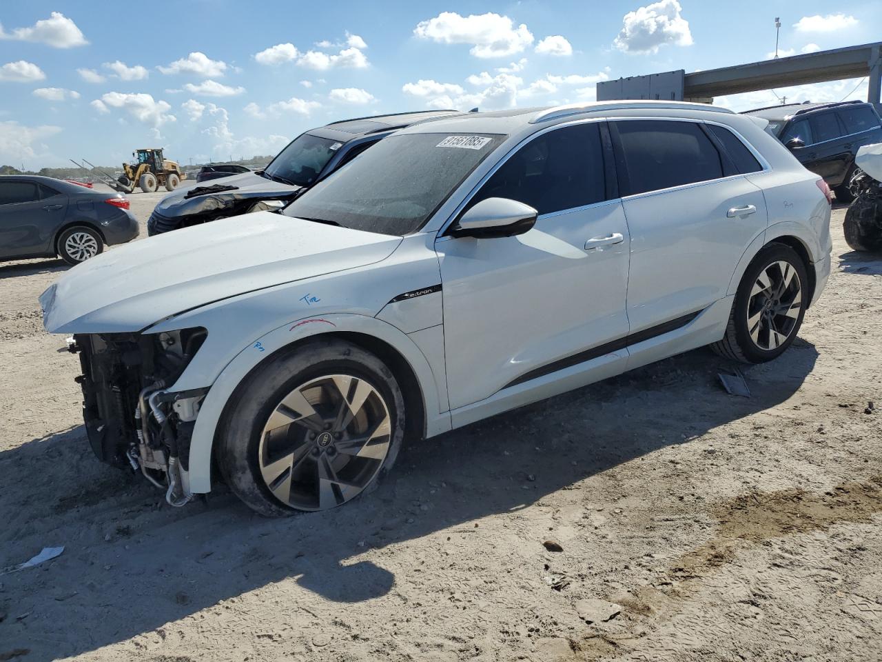 2022 Audi E-Tron Premium Plus