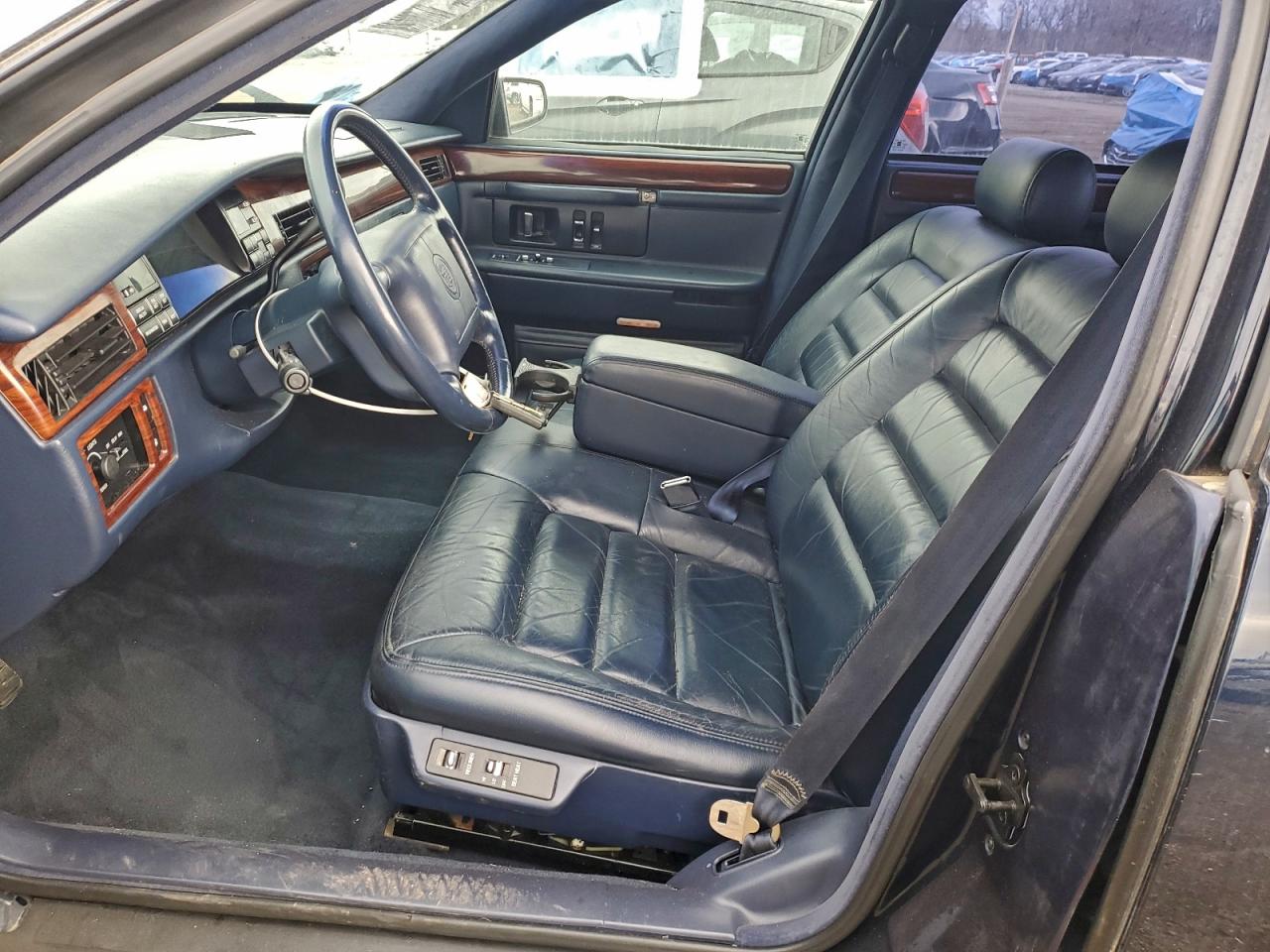 1995 Cadillac Deville VIN: 1G6KD52B3SU302311 Lot: 93735195