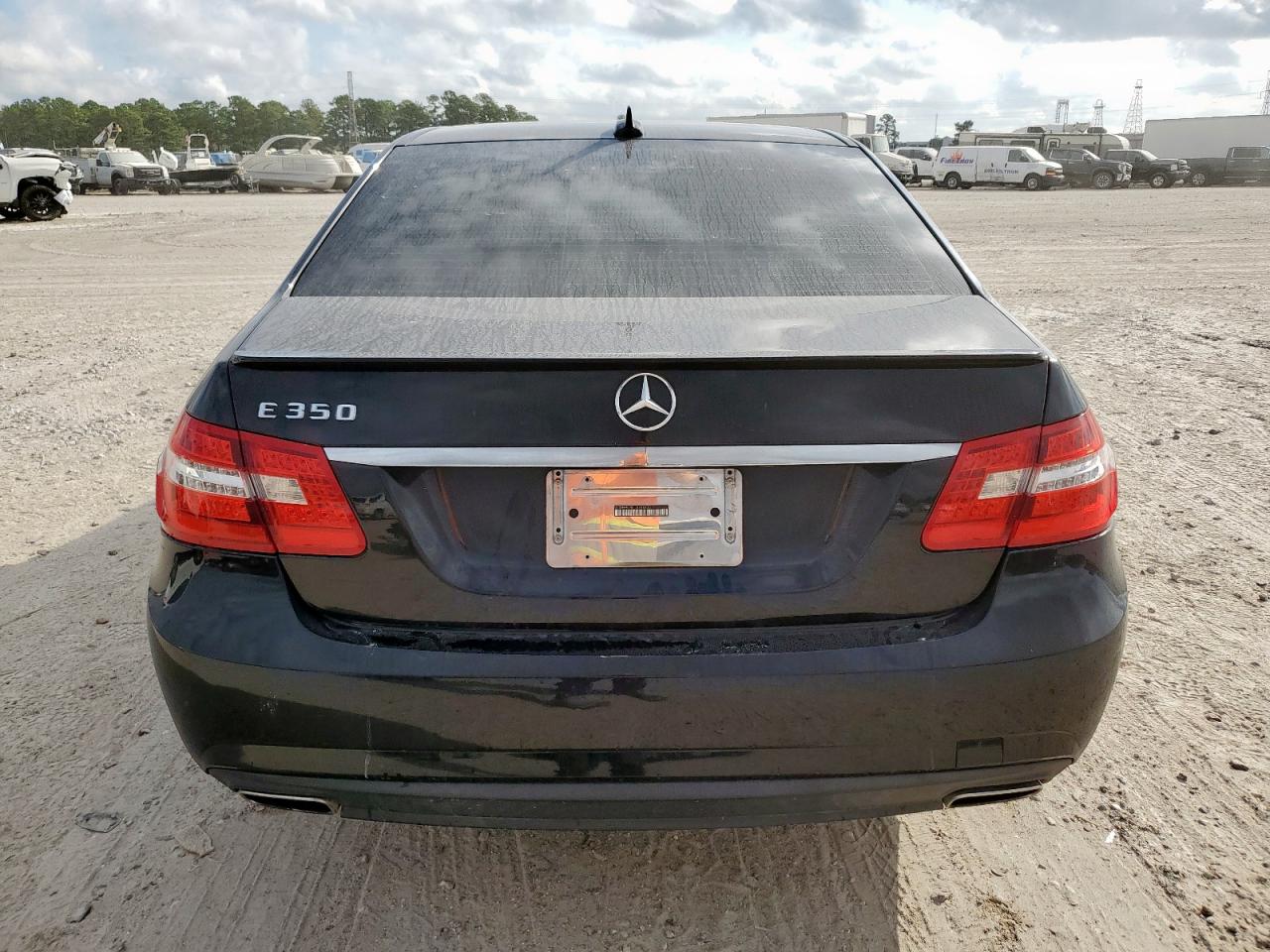 2013 Mercedes-Benz E 350 VIN: WDDHF5KBXDA766823 Lot: 93037455