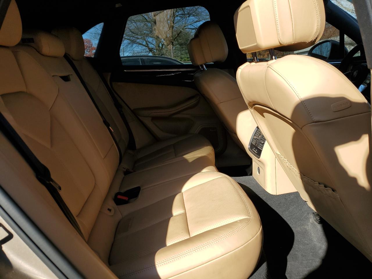 2017 Porsche Macan VIN: WP1AA2A50HLB08943 Lot: 92034355