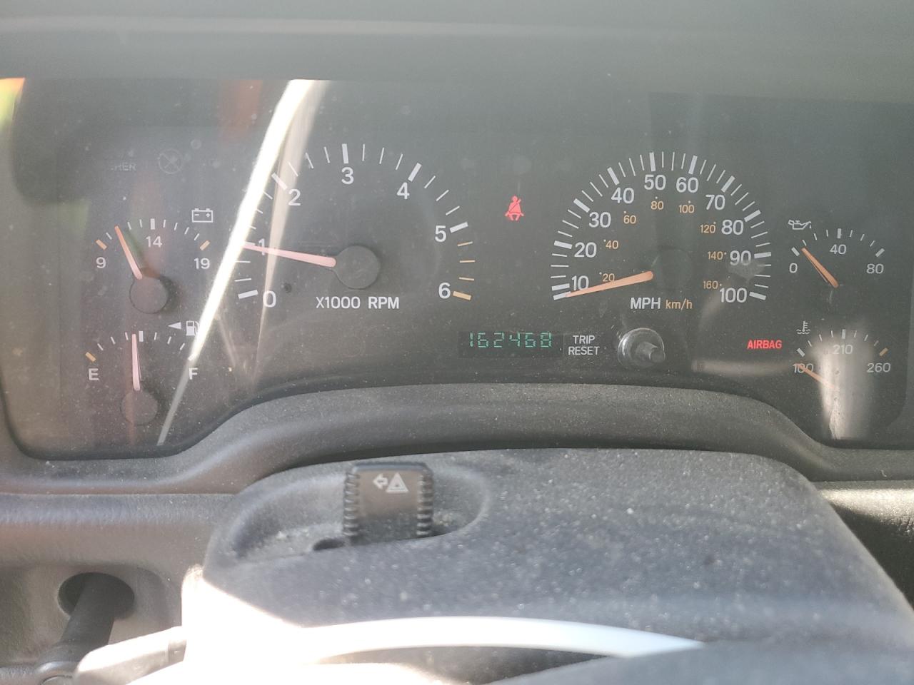 2001 Jeep Cherokee Classic VIN: 1J4FF58S41L617598 Lot: 92392105