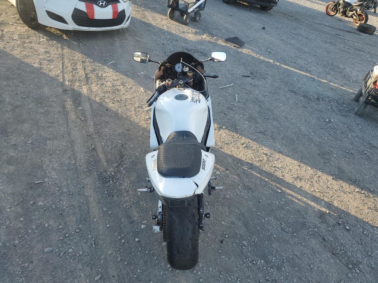 1993 Suzuki Gsx-R1100 W VIN: JS1GU75A9P2102273 Lot: 92181135