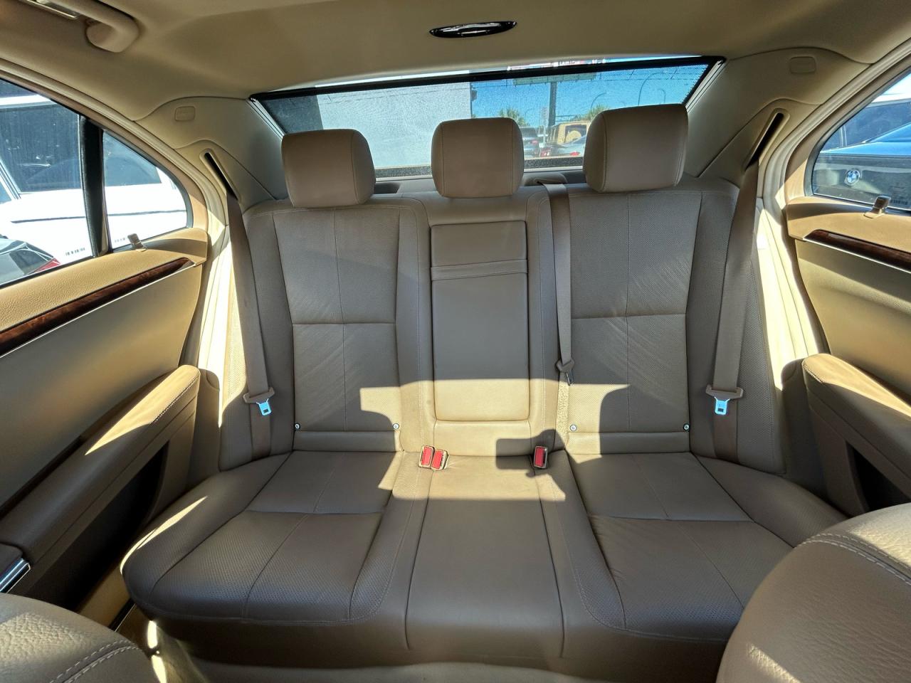 2007 Mercedes-Benz S 550 VIN: WDDNG71X37A102831 Lot: 92742125