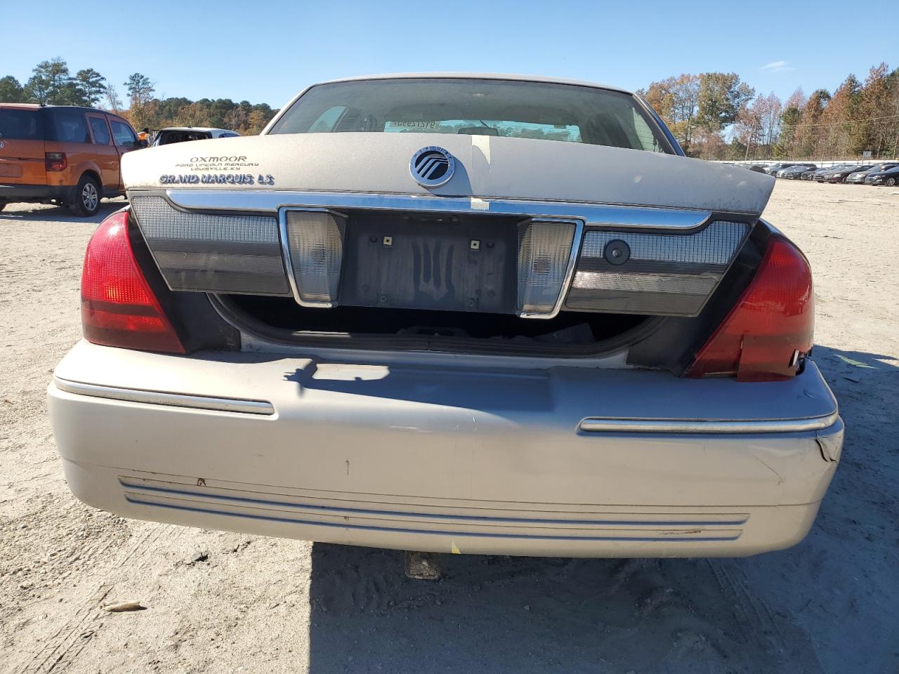2011 Mercury Grand Marquis Ls VIN: 2MEBM7FV8BX603290 Lot: 91272995