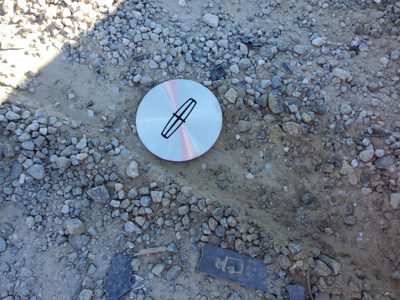 1999 Lincoln Town Car Executive VIN: 1LNHM81W8XY627691 Lot: 92886945