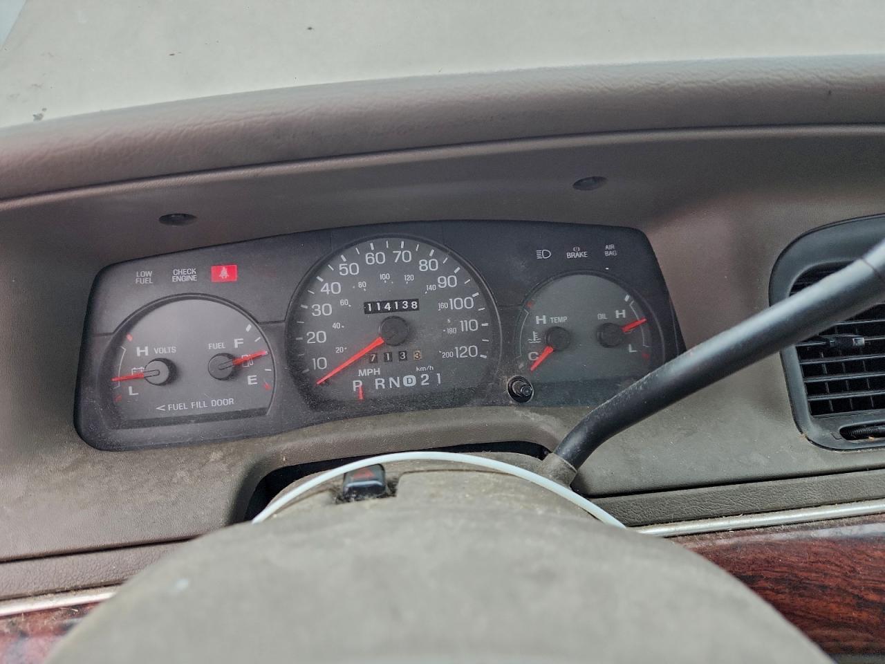 2002 Mercury Grand Marquis Gs VIN: 2MEFM74W92X661034 Lot: 94596135