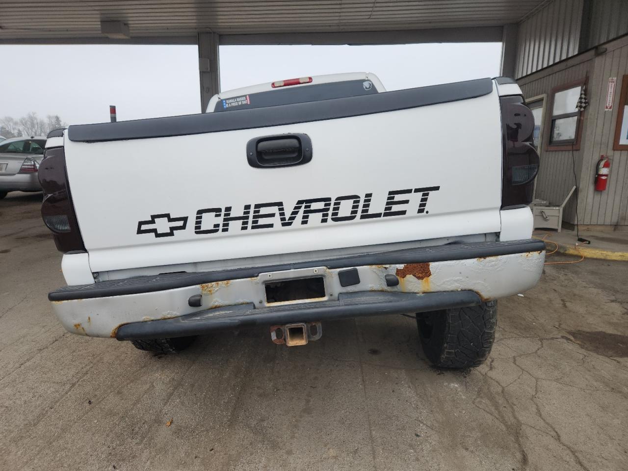 2006 Chevrolet Silverado K1500 VIN: 2GCEK19V761335483 Lot: 93872125