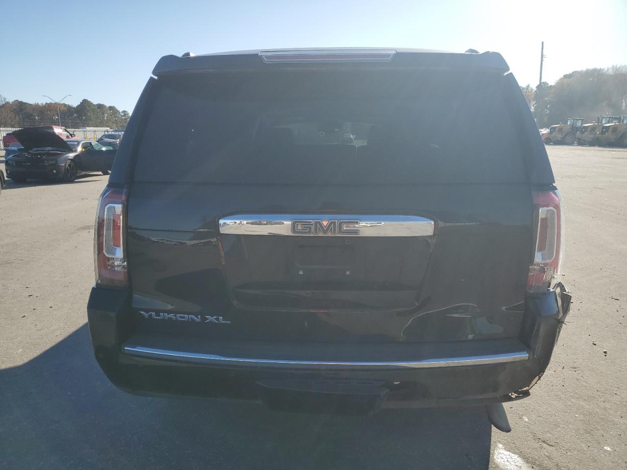 2015 GMC Yukon Xl Denali VIN: 1GKS2JKJ9FR559747 Lot: 92861305