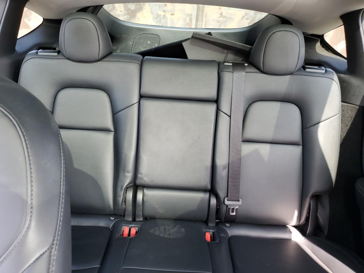 2024 Tesla Model Y VIN: 7SAYGDEEXRA263234 Lot: 90644805