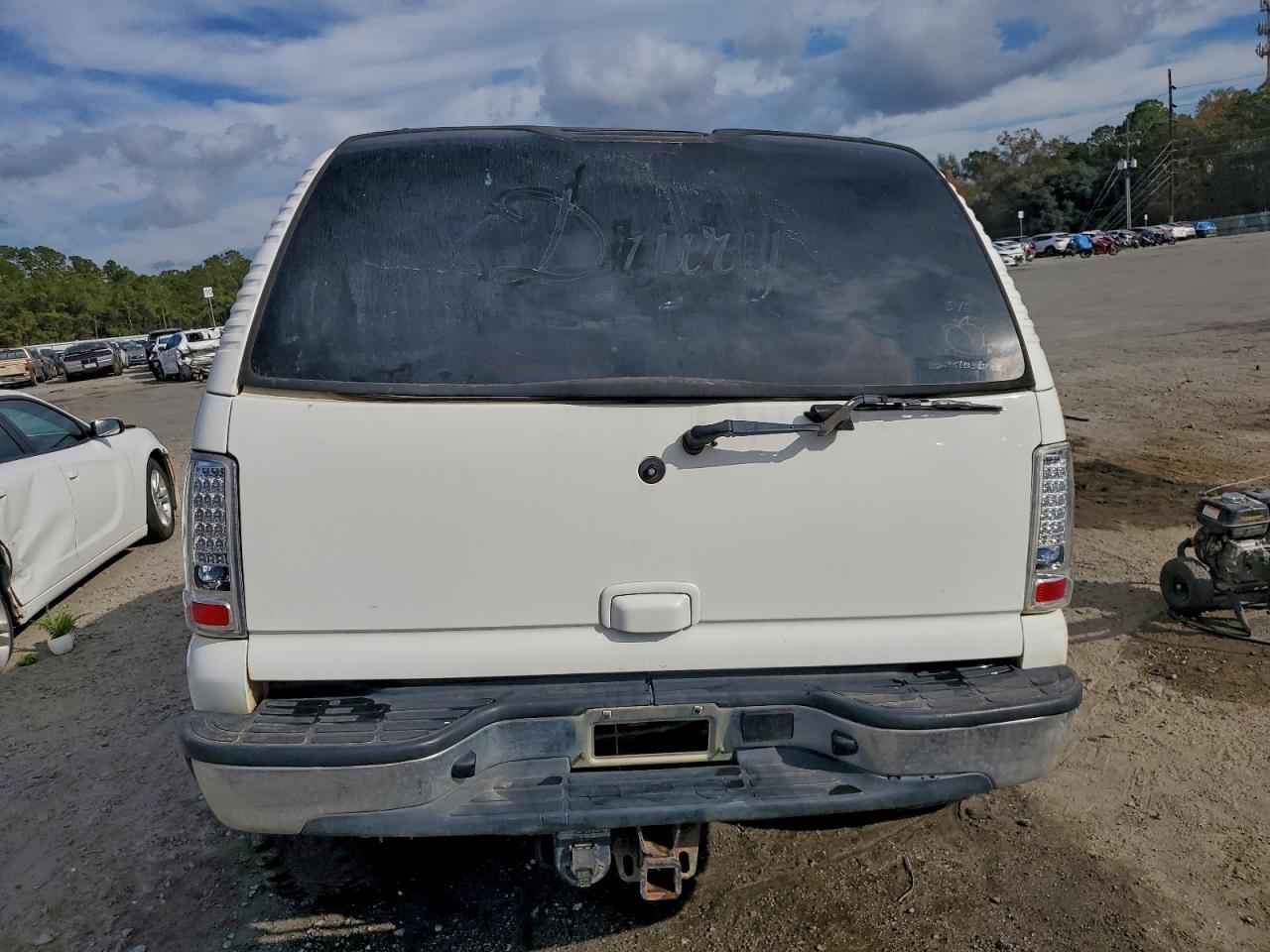 2002 GMC Yukon VIN: 1GKEC13Z02R329930 Lot: 94225385