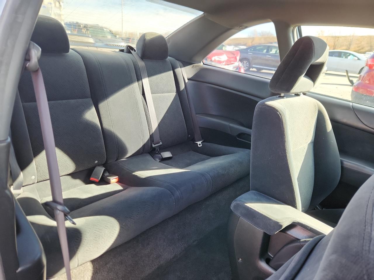 2004 Honda Civic Lx VIN: 1HGEM22514L071681 Lot: 92060045