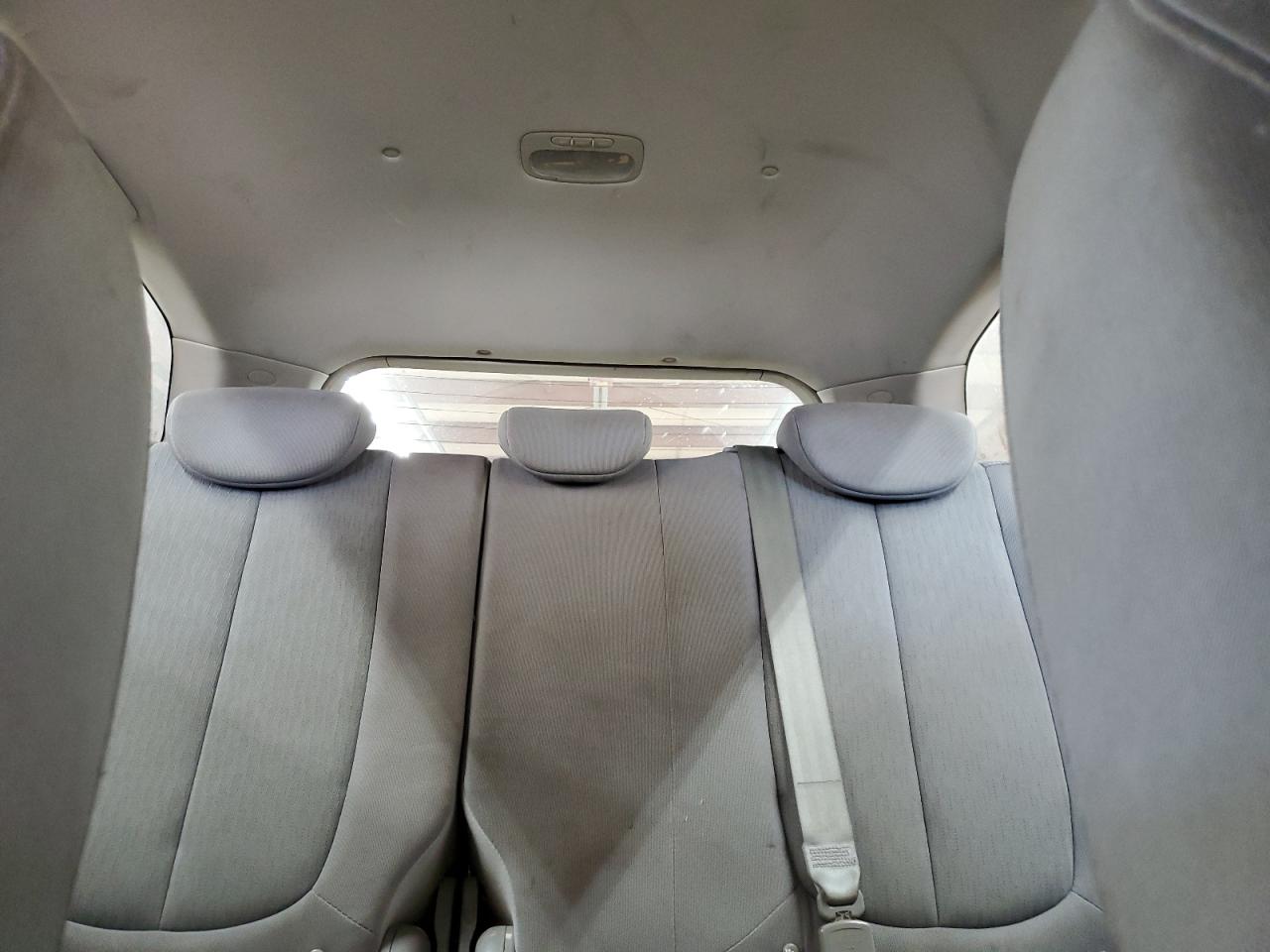 2007 Kia Rondo Base VIN: KNAFG525977037879 Lot: 90603625