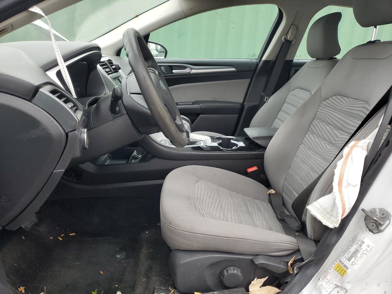 2016 Ford Fusion S VIN: 3FA6P0G72GR227750 Lot: 93670995