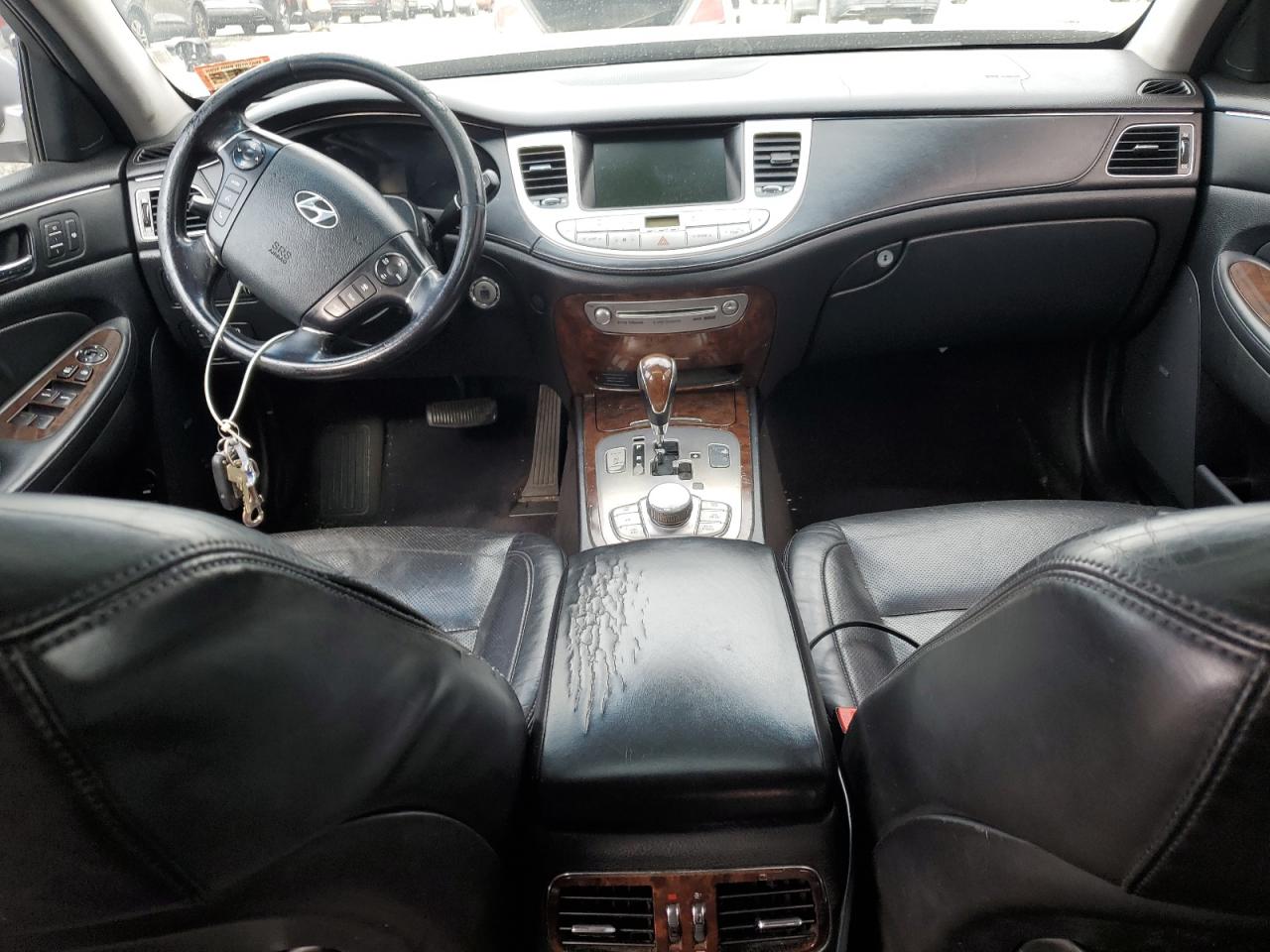 2011 Hyundai Genesis 3.8L VIN: KMHGC4DE8BU120655 Lot: 92838735