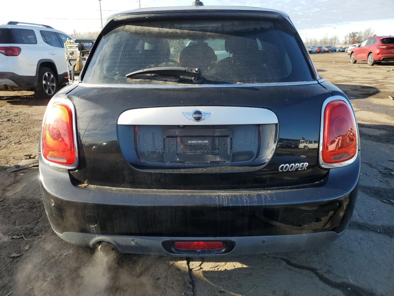 2015 Mini Cooper VIN: WMWXS5C50FT827028 Lot: 92996345