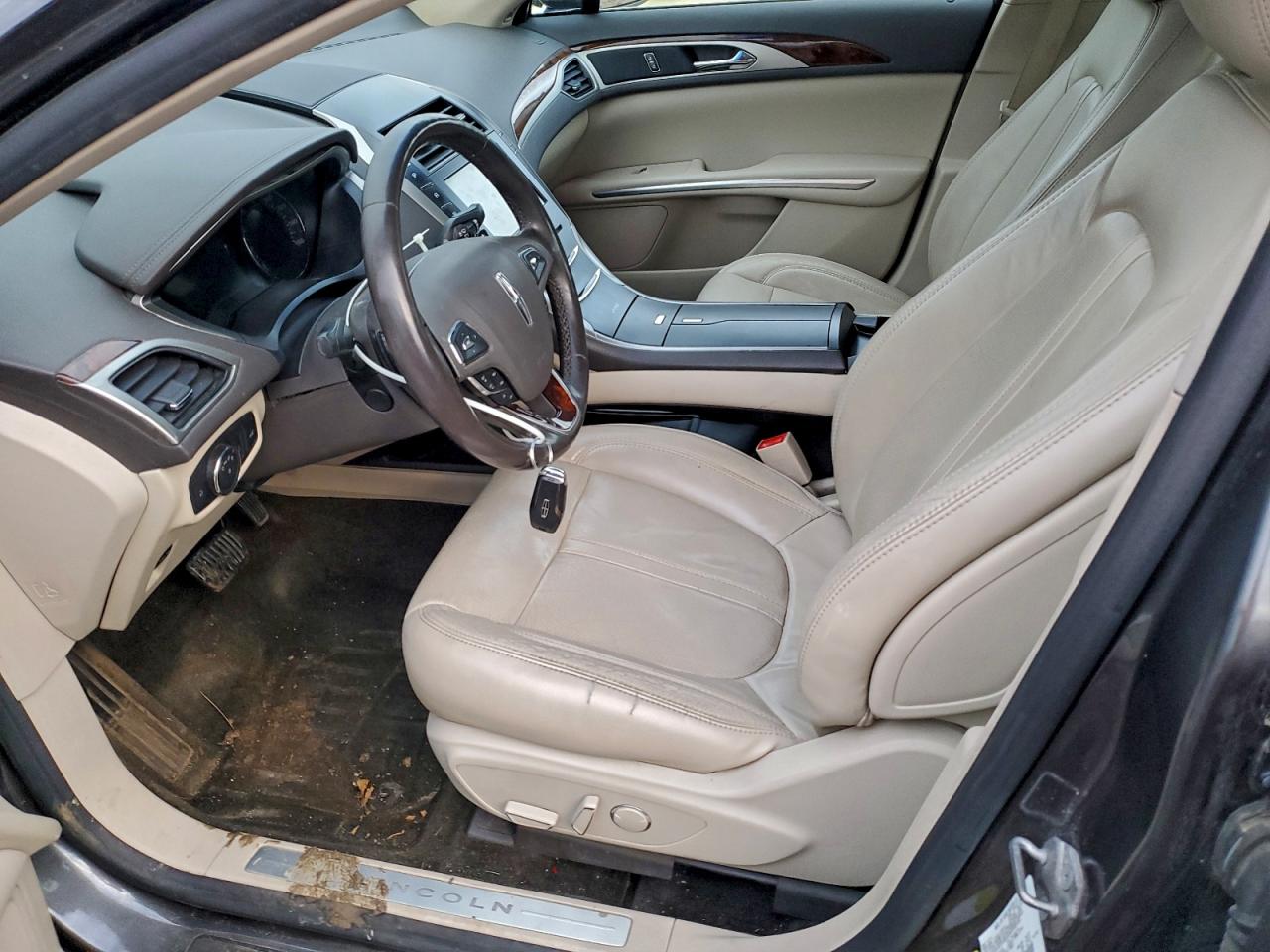 2016 Lincoln Mkz VIN: 3LN6L2J97GR611692 Lot: 94111605