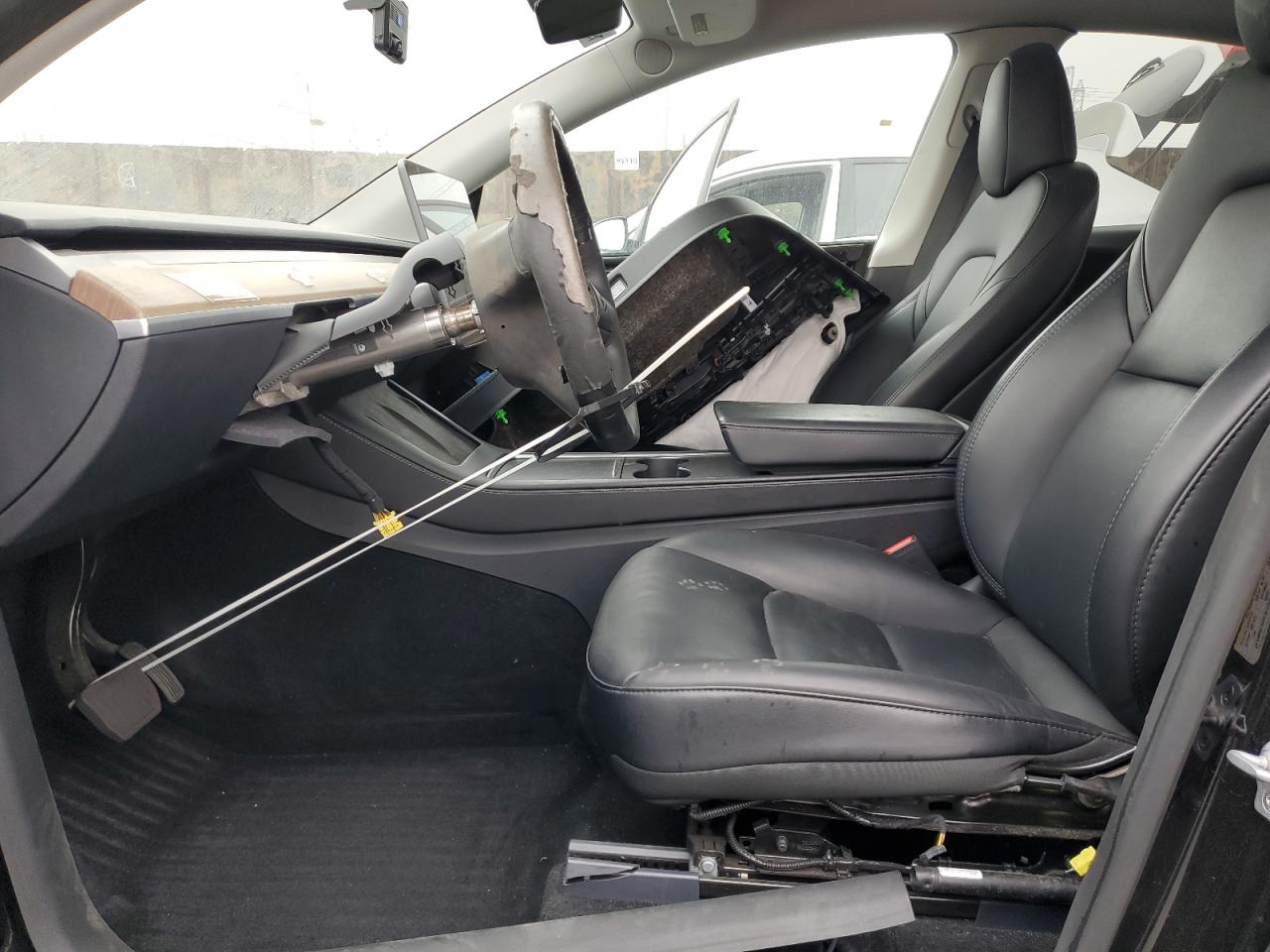 2024 Tesla Model Y VIN: 7SAYGDEEXRF014516 Lot: 90508045