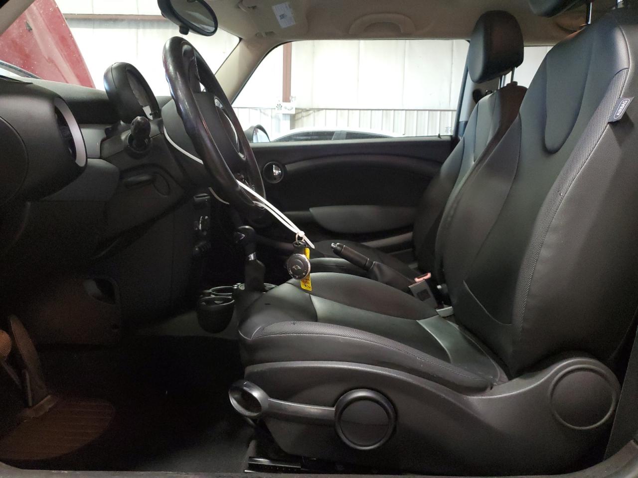 2011 Mini Cooper VIN: WMWSU3C58BT097419 Lot: 92074805