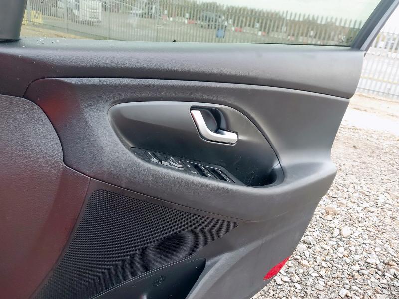 2018 HYUNDAI I30 FASTBACK 1.4T GDI PREMIUM 5DR