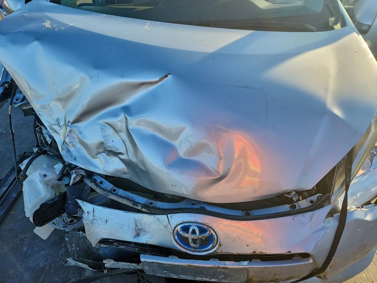 2014 Toyota Prius C VIN: JTDKDTB33E1561977 Lot: 94078535