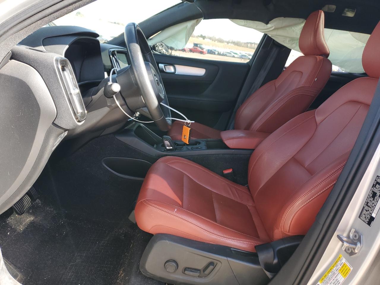 2019 Volvo Xc40 T5 Momentum VIN: YV4162UK8K2116481 Lot: 93480995