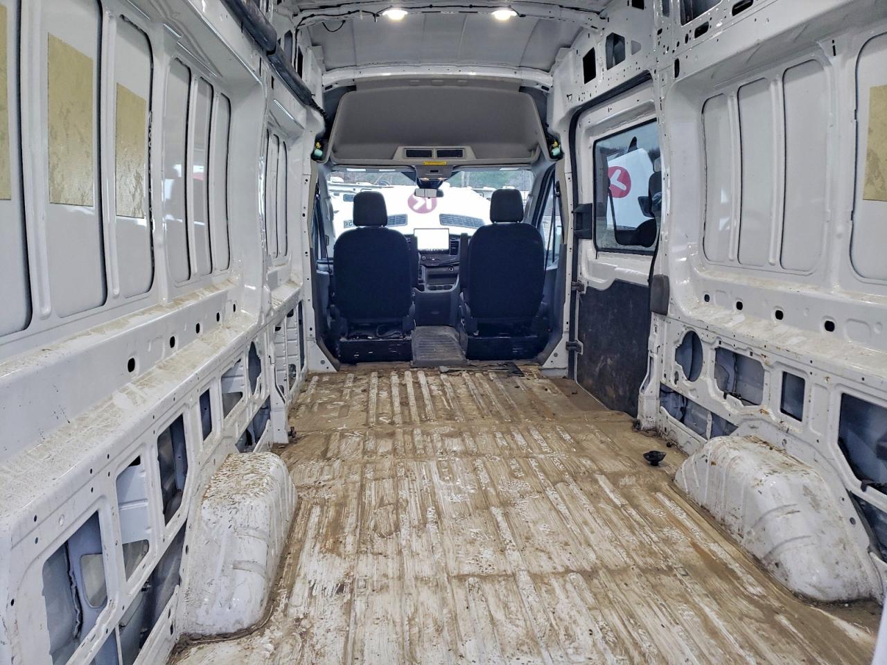 2024 Ford Transit T-350 Hd VIN: 1FTBF8XG8RKA71795 Lot: 93090905