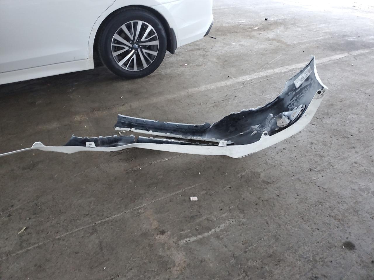 2018 Subaru Legacy 2.5I Premium VIN: 4S3BNAC66J3025825 Lot: 93898425