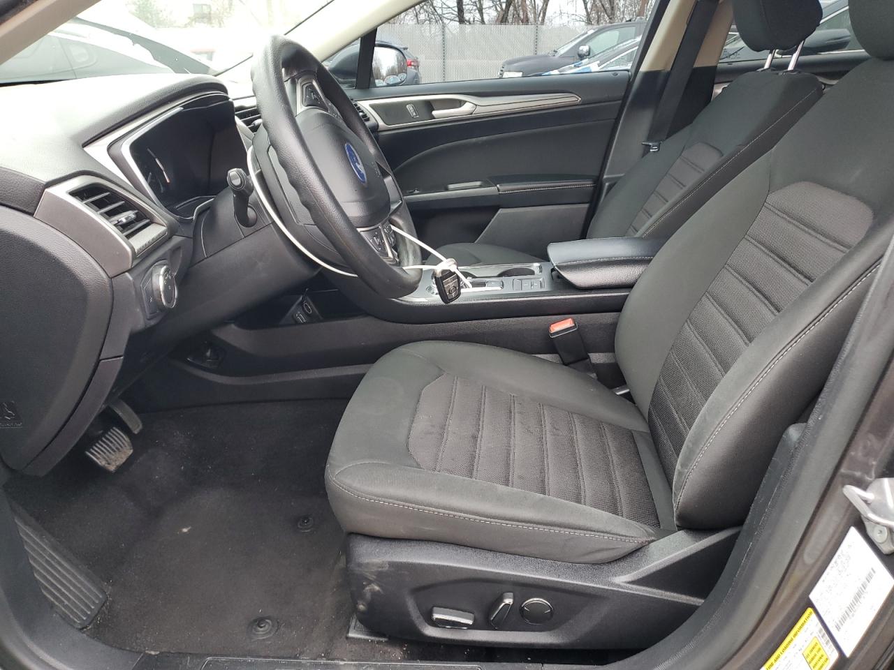 2020 Ford Fusion Se VIN: 3FA6P0LU4LR176726 Lot: 93334155