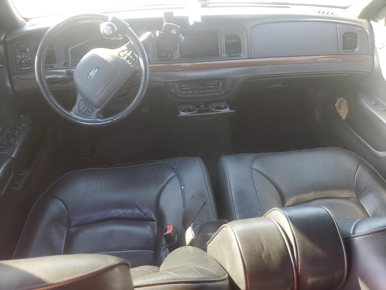 2002 Ford Crown Victoria Lx VIN: 2FAFP74W32X152216 Lot: 92315685