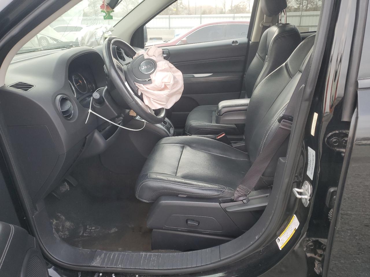 2016 Jeep Compass Latitude VIN: 1C4NJDEB1GD746271 Lot: 93622715