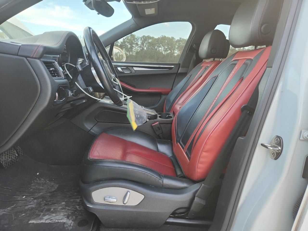 2018 Porsche Macan VIN: WP1AA2A50JLB00279 Lot: 91674525