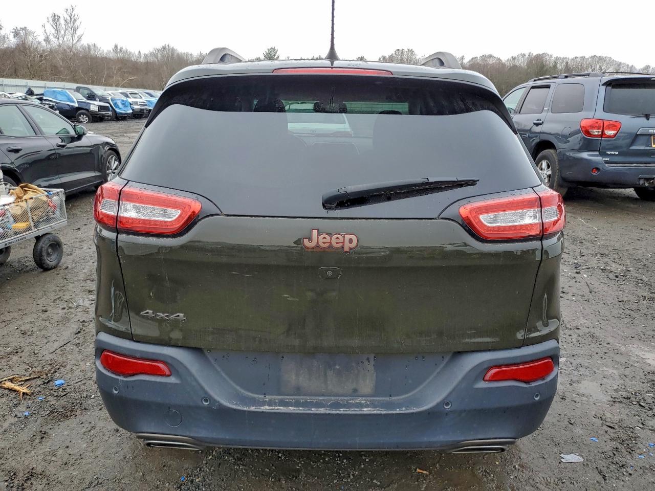 2017 Jeep Cherokee Latitude VIN: 1C4PJMCS4HW550911 Lot: 94474225