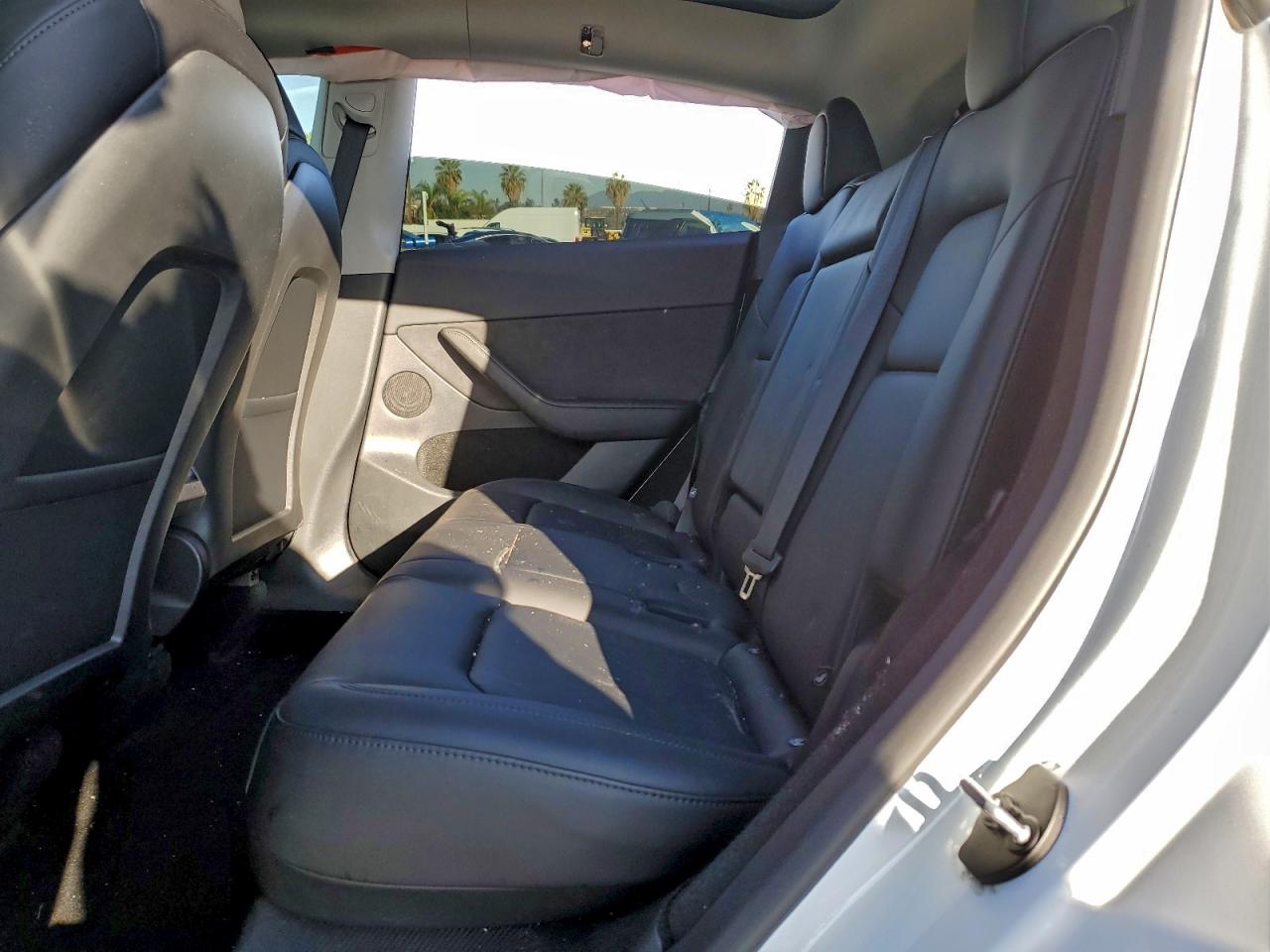 2025 Tesla Model Y VIN: 7SAYGDED5SF276022 Lot: 93822435