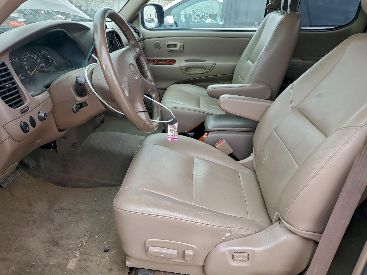 2001 Toyota Tundra Access Cab Limited VIN: 5TBBT48191S143038 Lot: 92664595