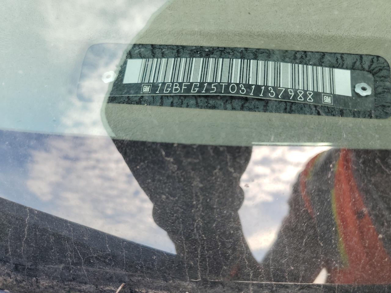 2003 Chevrolet Express G1500 VIN: 1GBFG15T031137988 Lot: 92694165