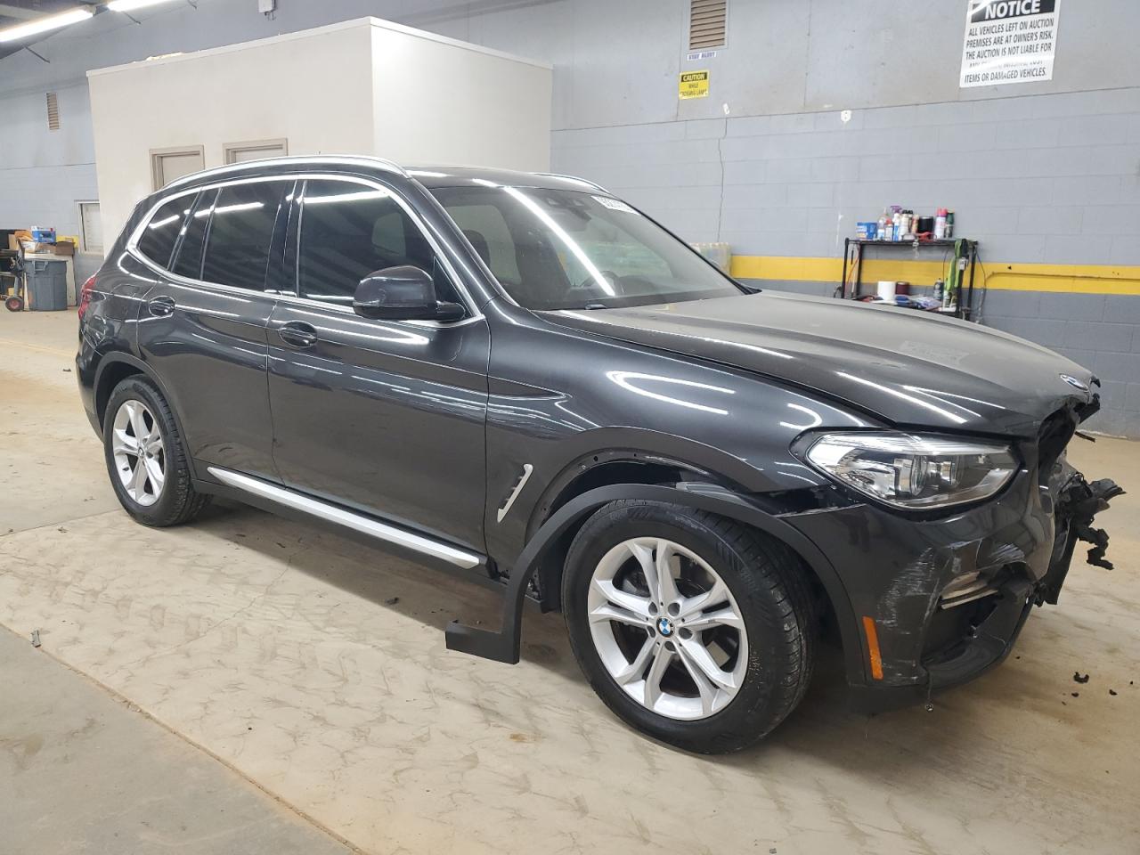 Фото: 5UXTY5C06M9H96786