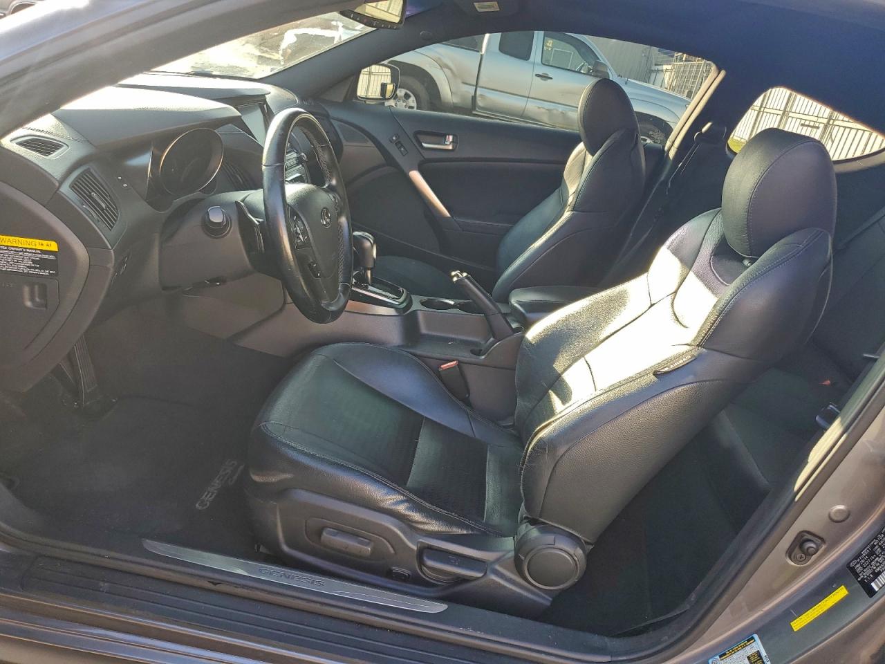 2014 Hyundai Genesis Coupe 3.8L VIN: KMHHU6KJ1EU116951 Lot: 94001635