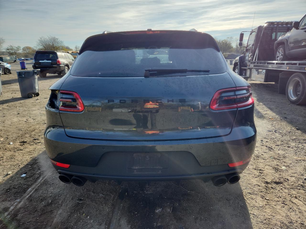 2018 Porsche Macan S VIN: WP1AB2A51JLB37032 Lot: 91819835