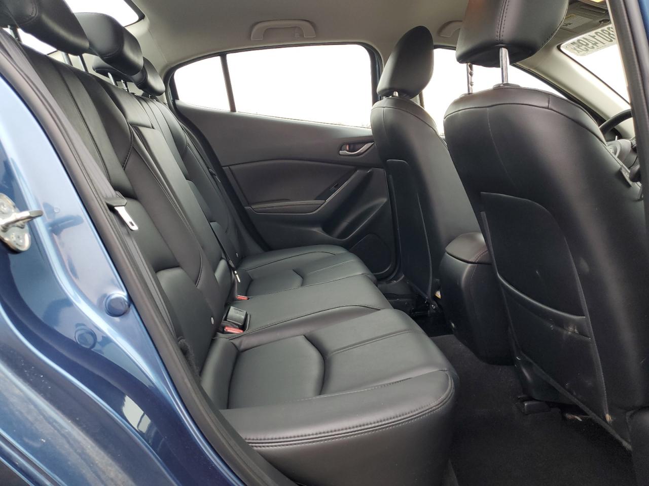 2018 Mazda 3 Touring VIN: 3MZBN1V35JM165279 Lot: 92801495