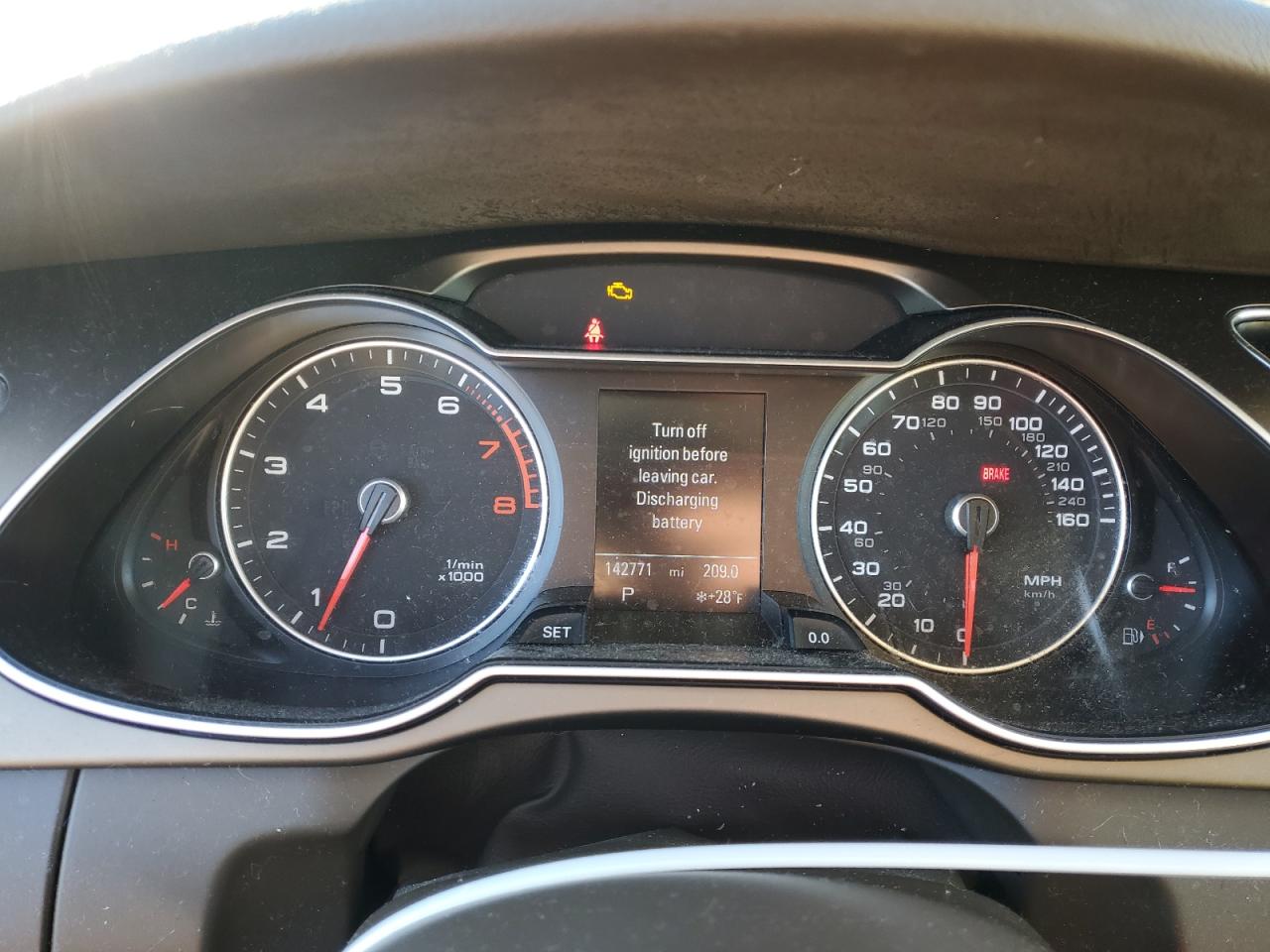 2013 Audi A4 Premium Plus VIN: WAUFFAFL8DN043684 Lot: 93127445