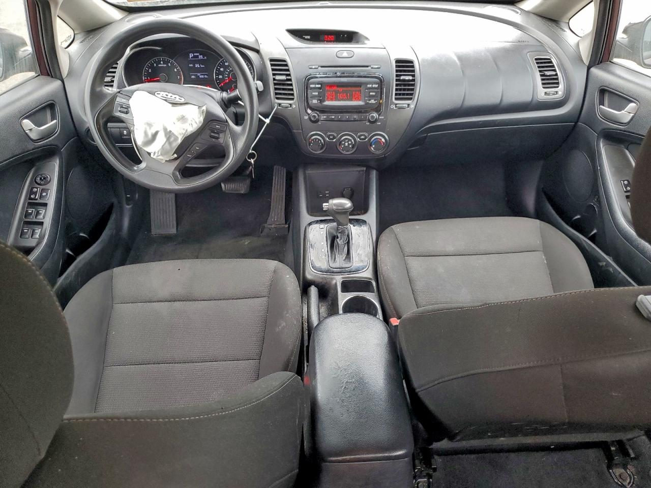 2017 Kia Forte Lx VIN: 3KPFK4A72HE015867 Lot: 94784005