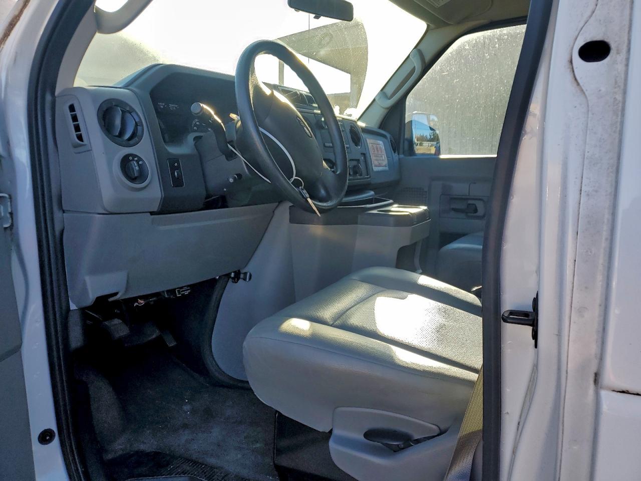 2014 Ford Econoline E350 Super Duty Wagon VIN: 1FBNE3BL3EDB21173 Lot: 91741555