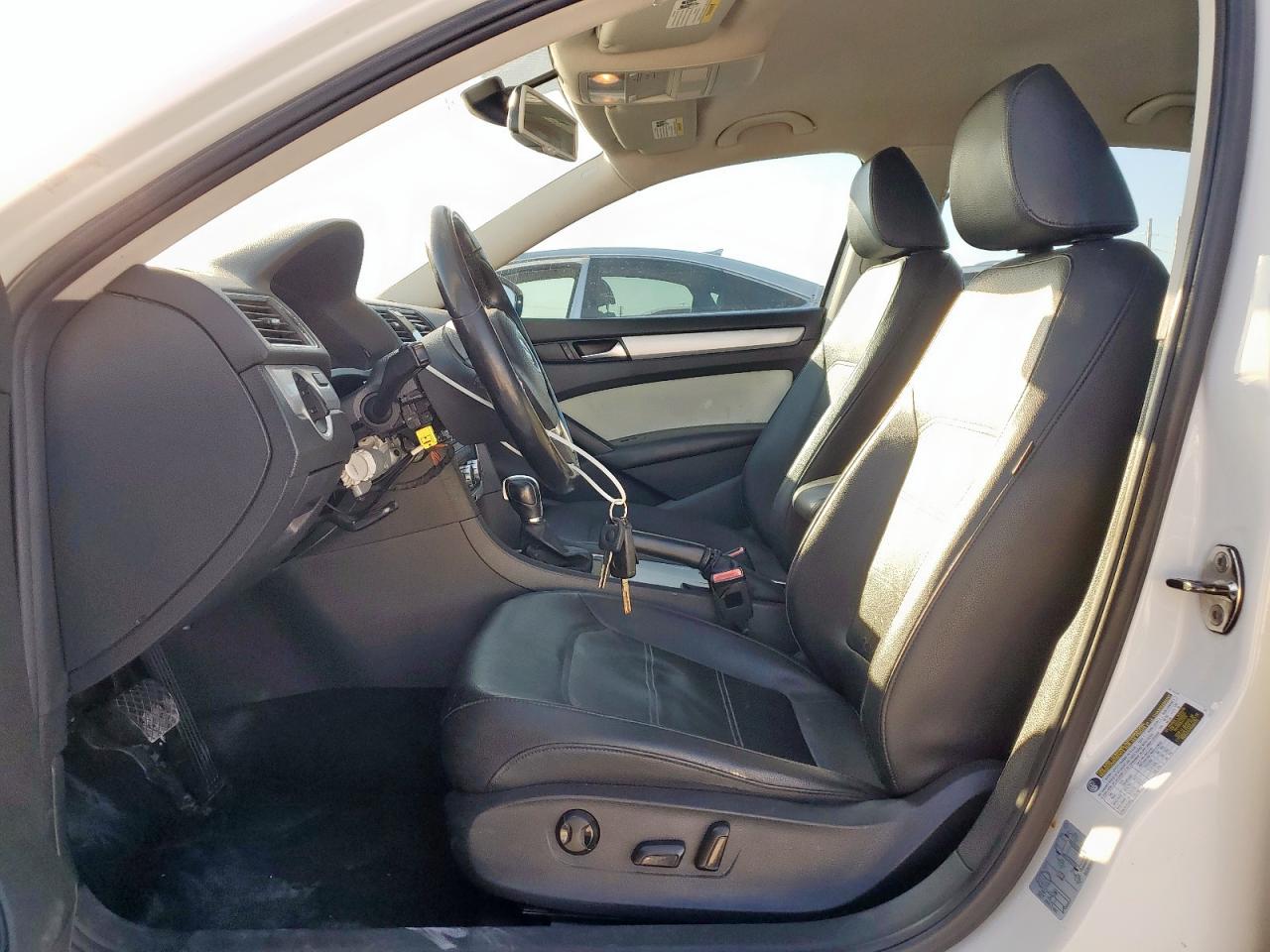 2012 Volkswagen Passat Se VIN: 1VWBP7A33CC107775 Lot: 92017545