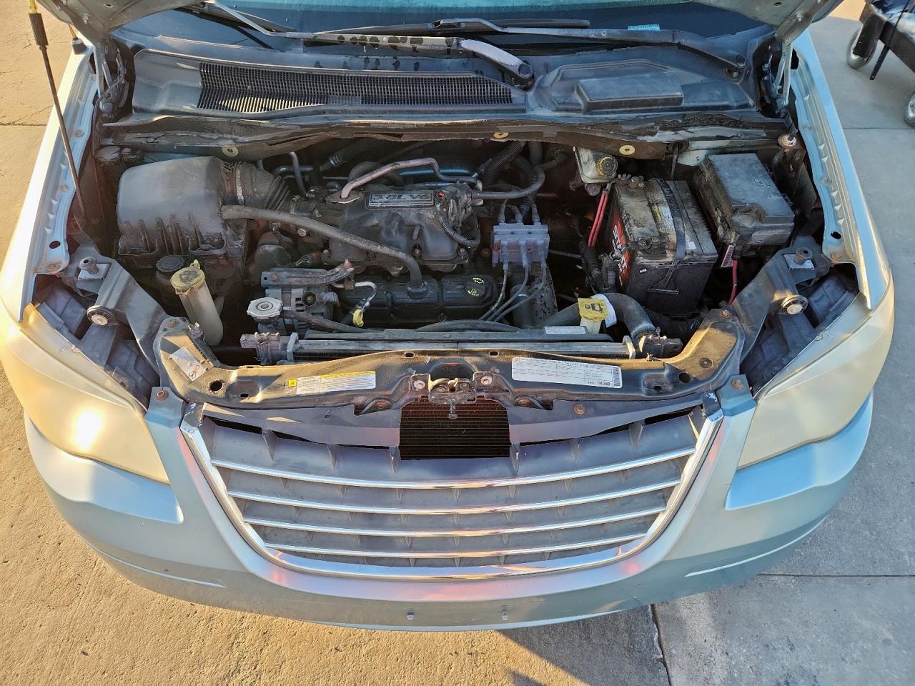 2010 Chrysler Town & Country Touring VIN: 2A4RR5D17AR170662 Lot: 90665325