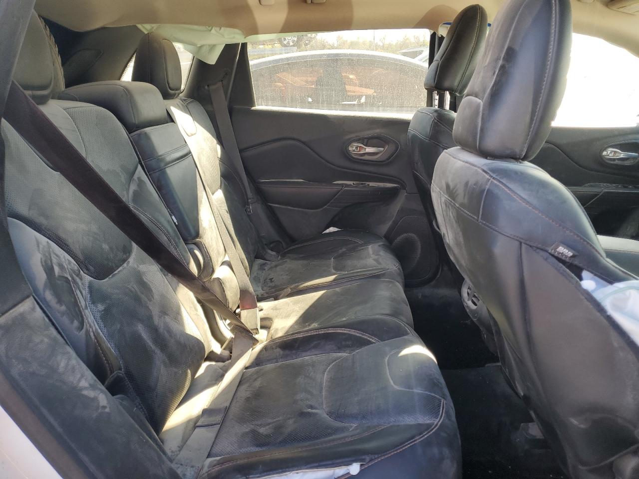 2015 Jeep Cherokee Trailhawk VIN: 1C4PJMBS1FW713755 Lot: 90847855