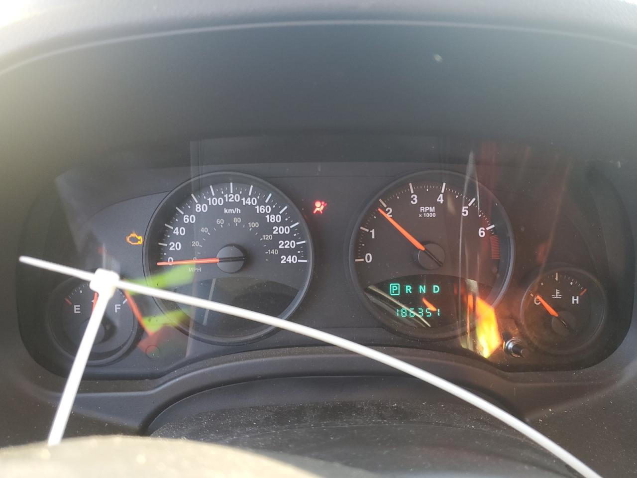 2009 Jeep Compass Sport VIN: 1J4FT47B69D110244 Lot: 92683405