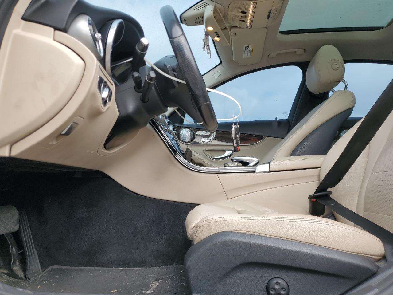 2016 Mercedes-Benz C 300 VIN: 55SWF4JB0GU105440 Lot: 90869615