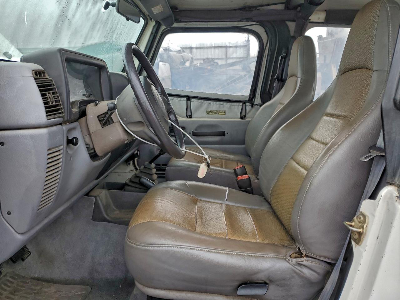 1997 Jeep Wrangler / Tj Sport VIN: 1J4FY19S3VP521333 Lot: 94215365