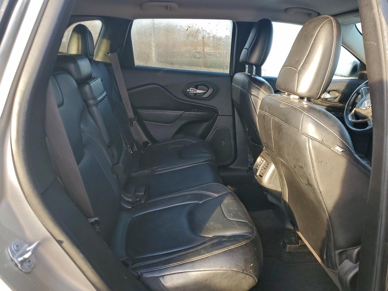 2014 Jeep Cherokee Limited VIN: 1C4PJMDS9EW210017 Lot: 93904945